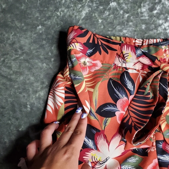 Zara Floral Front Tie Shorts - Picture 4 of 7